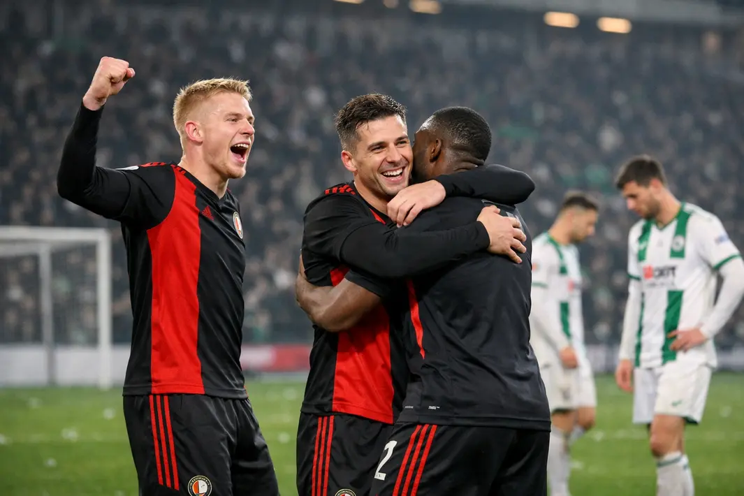 Feyenoord wint overtuigend van FC Groningen in uitwedstrijd