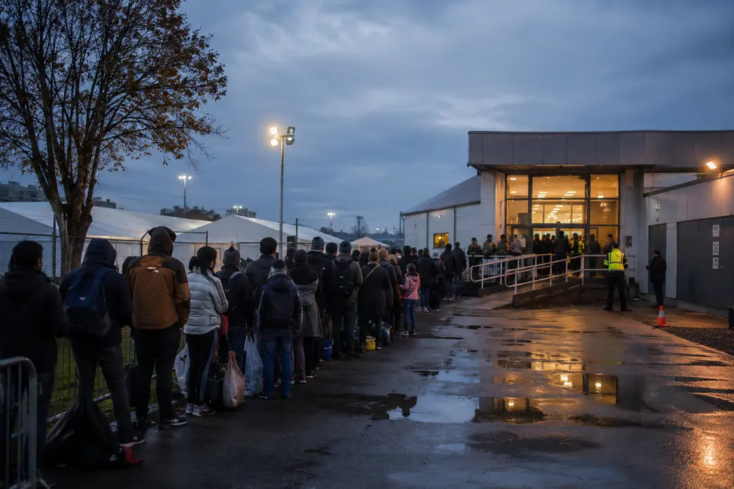 Drukte en uitdagingen in het aanmeldcentrum van Ter Apel