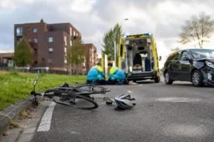 Fietser gewond geraakt bij verkeersongeval in Vinkhuizen
