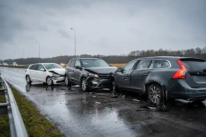 Drie voertuigen betrokken bij aanrijding op snelweg A7 tussen Groningen en Leek