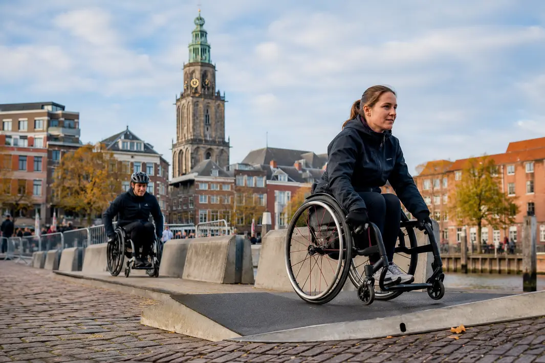 Rolstoelgebruikers doorbreken barrières met uitdagende evenementen in Groningen